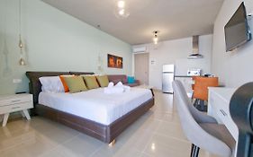 Epipleon Luxury Suites -105- Δωμάτιο 35Τμ Με Βεράντα 35Τμ Μπροστά Στη Θάλασσα