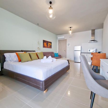 Epipleon Luxury Suites -105- Δωμάτιο 35Τμ Με Βεράντα 35Τμ Μπροστά Στη Θάλασσα Nafpaktos Extérieur photo