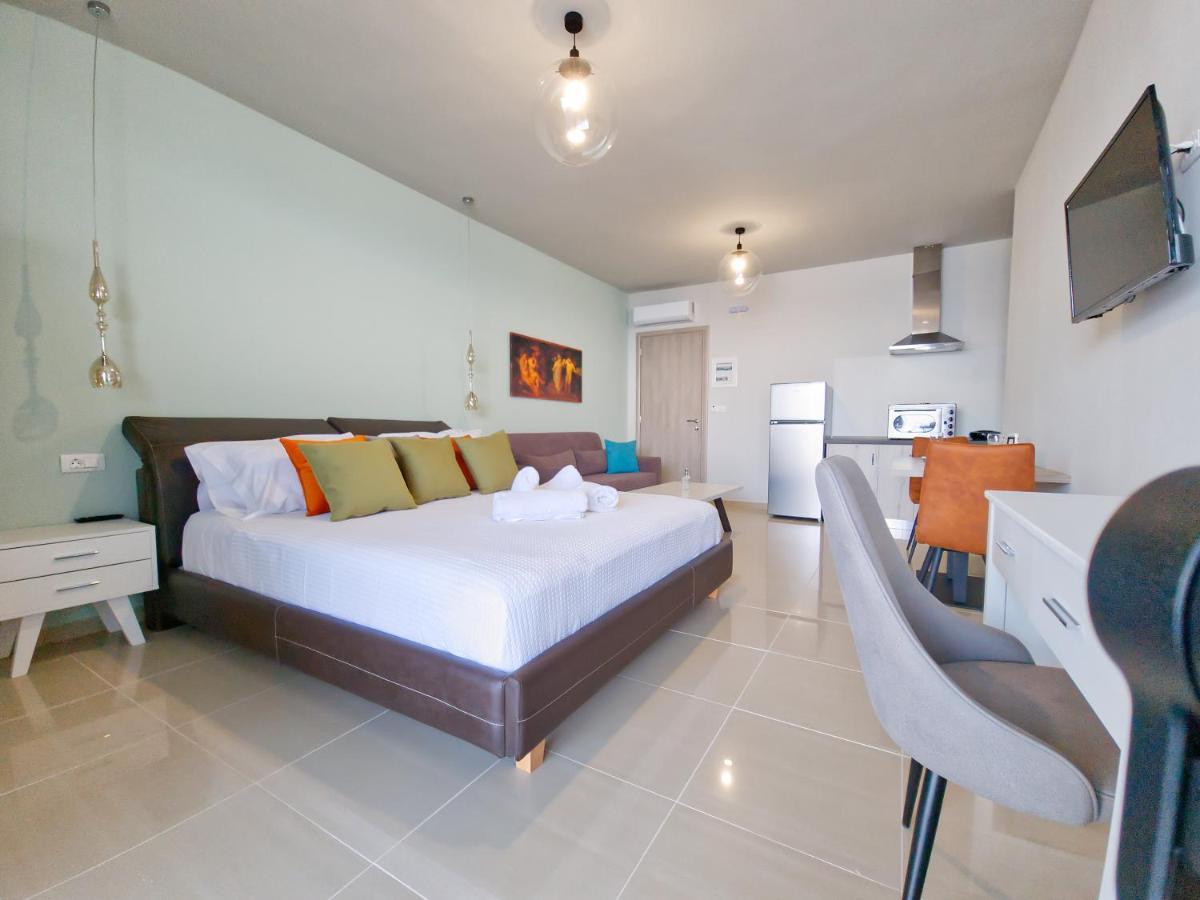 Epipleon Luxury Suites -105- Δωμάτιο 35Τμ Με Βεράντα 35Τμ Μπροστά Στη Θάλασσα Nafpaktos Extérieur photo