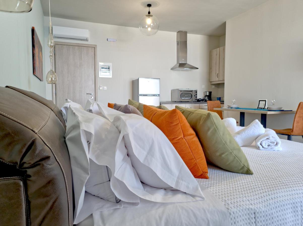 Epipleon Luxury Suites -105- Δωμάτιο 35Τμ Με Βεράντα 35Τμ Μπροστά Στη Θάλασσα Nafpaktos Extérieur photo